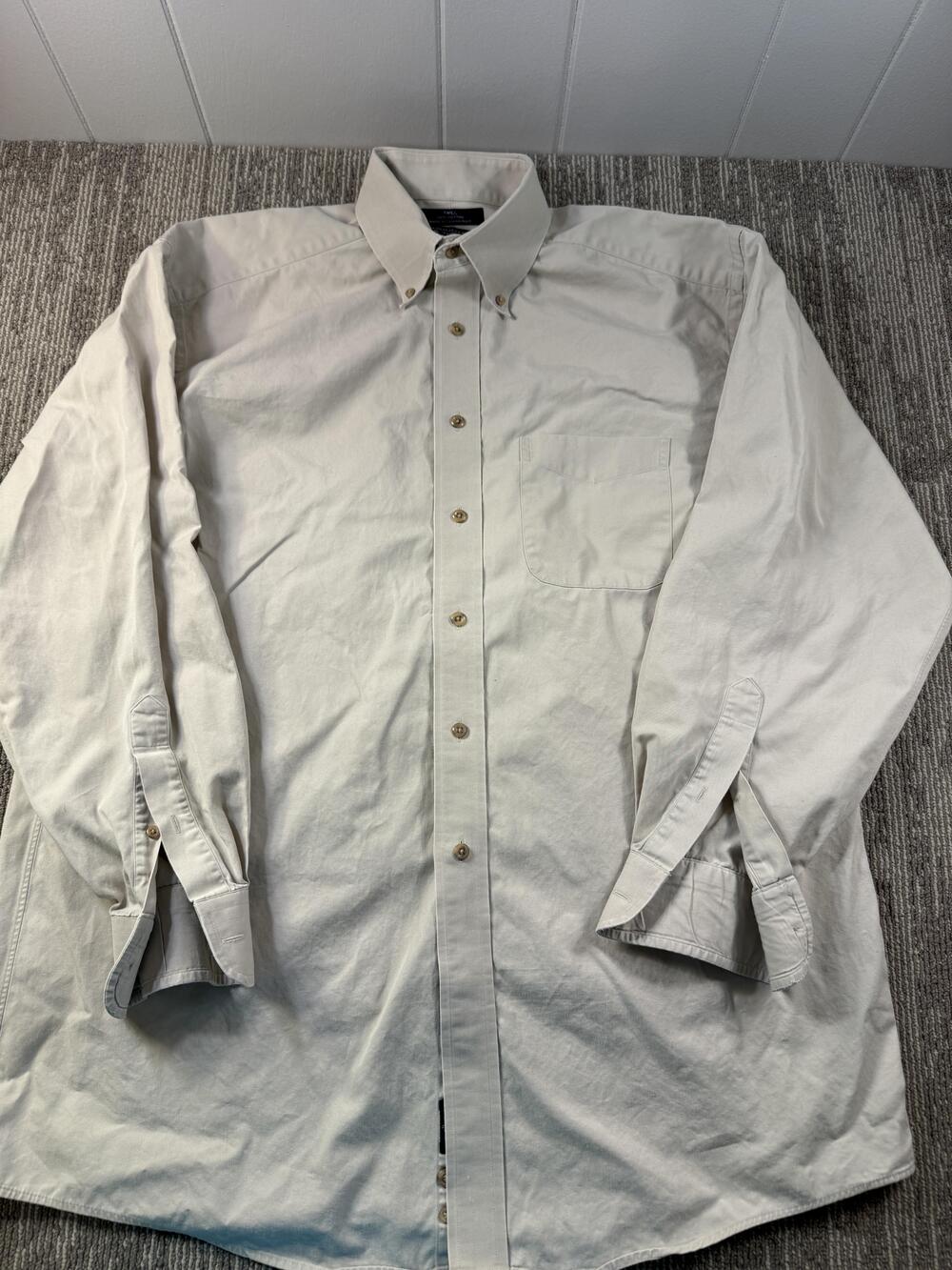 Roundtree & Yorke Shirt Mens Large Beige Long Sleeve Button Down Casual Twill